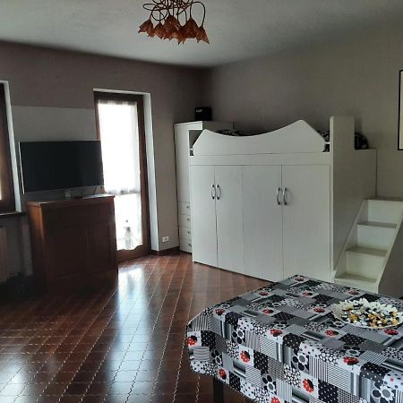 Le Chat Riant Фенис Экстерьер фото